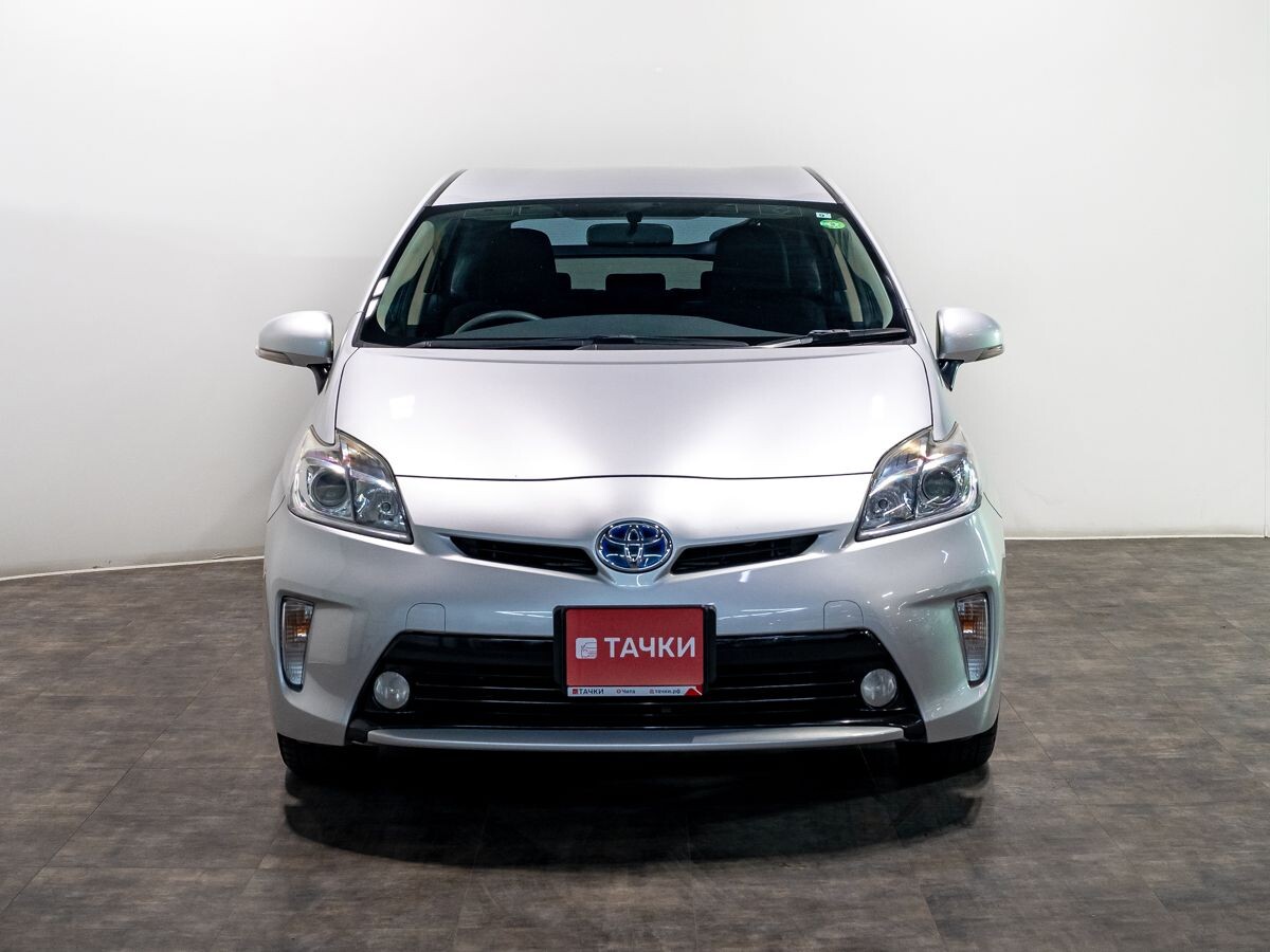 Toyota Prius 2015 - фото автомобиля