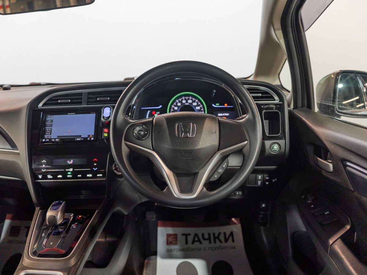 Honda Shuttle 2017 - фото автомобиля