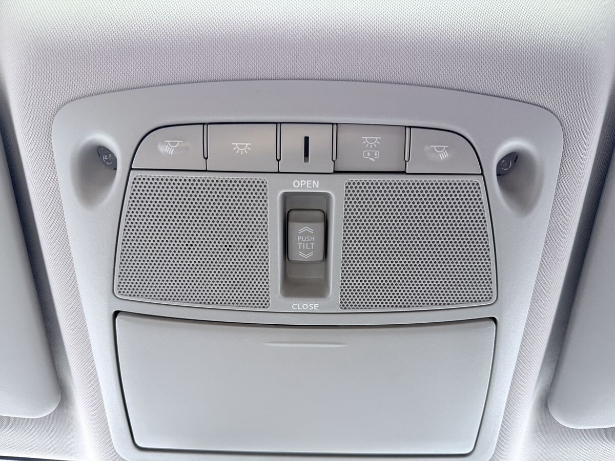 Nissan X-Trail 2022 - фото автомобиля