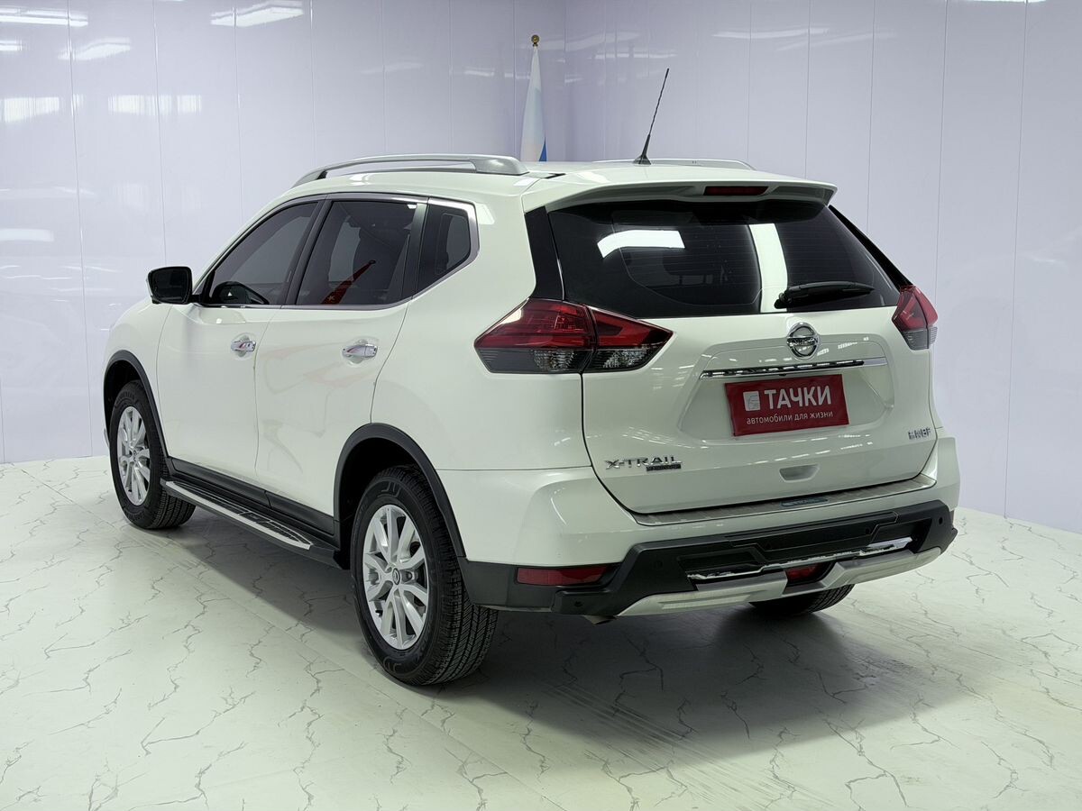 Nissan X-Trail 2022 - фото автомобиля