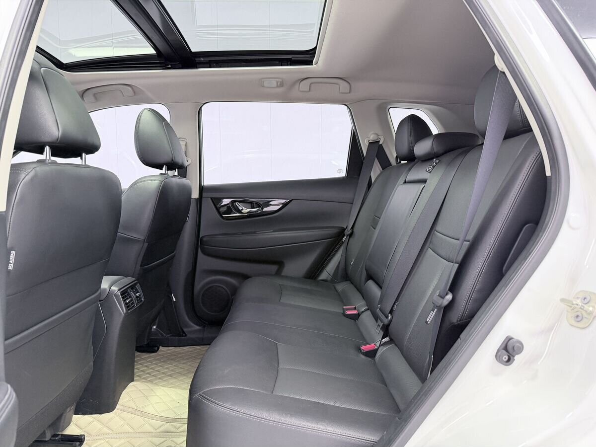 Nissan X-Trail 2022 - фото автомобиля