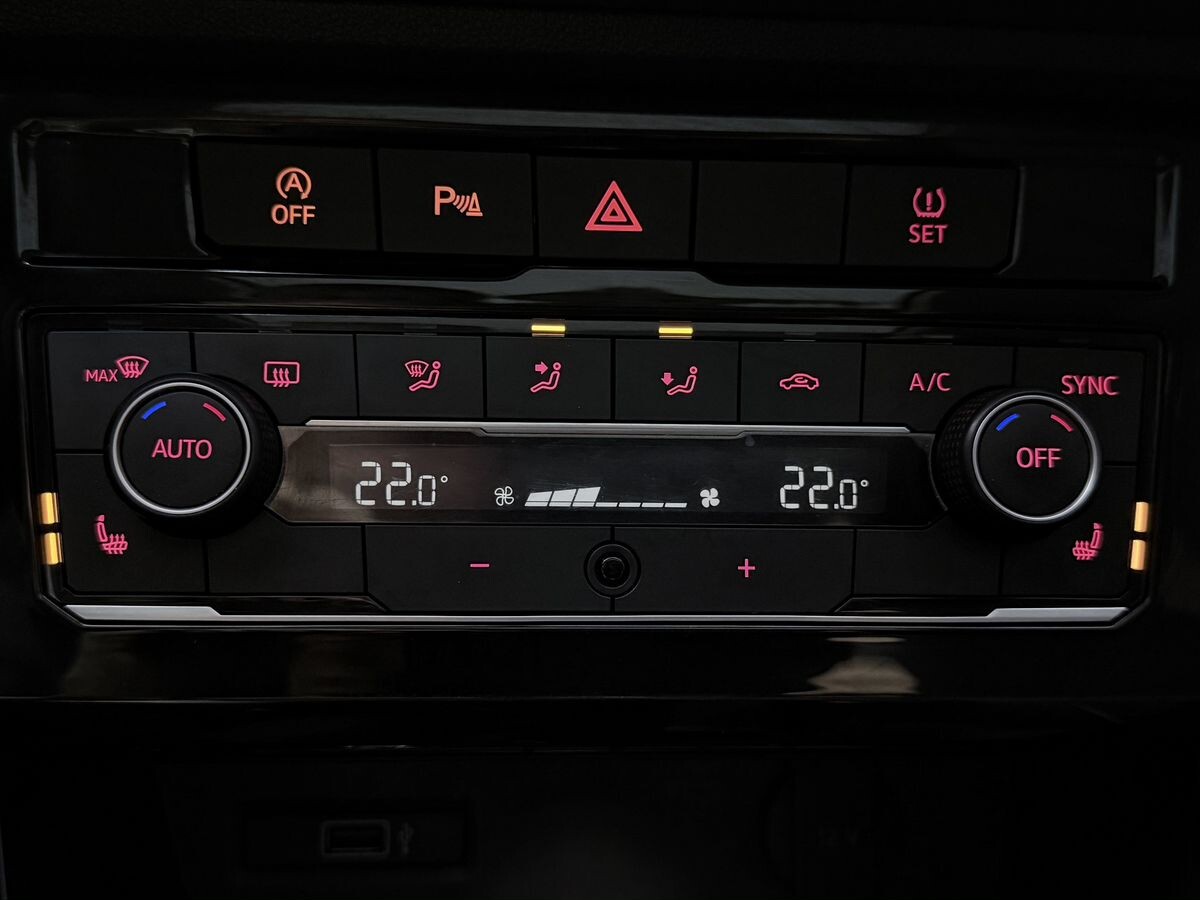 Jetta VS5 2021 - фото автомобиля