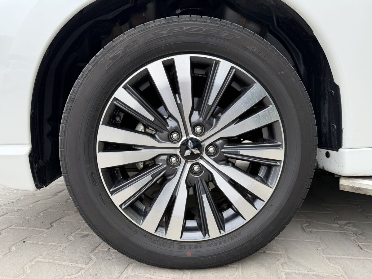 Mitsubishi Outlander 2021 - фото автомобиля