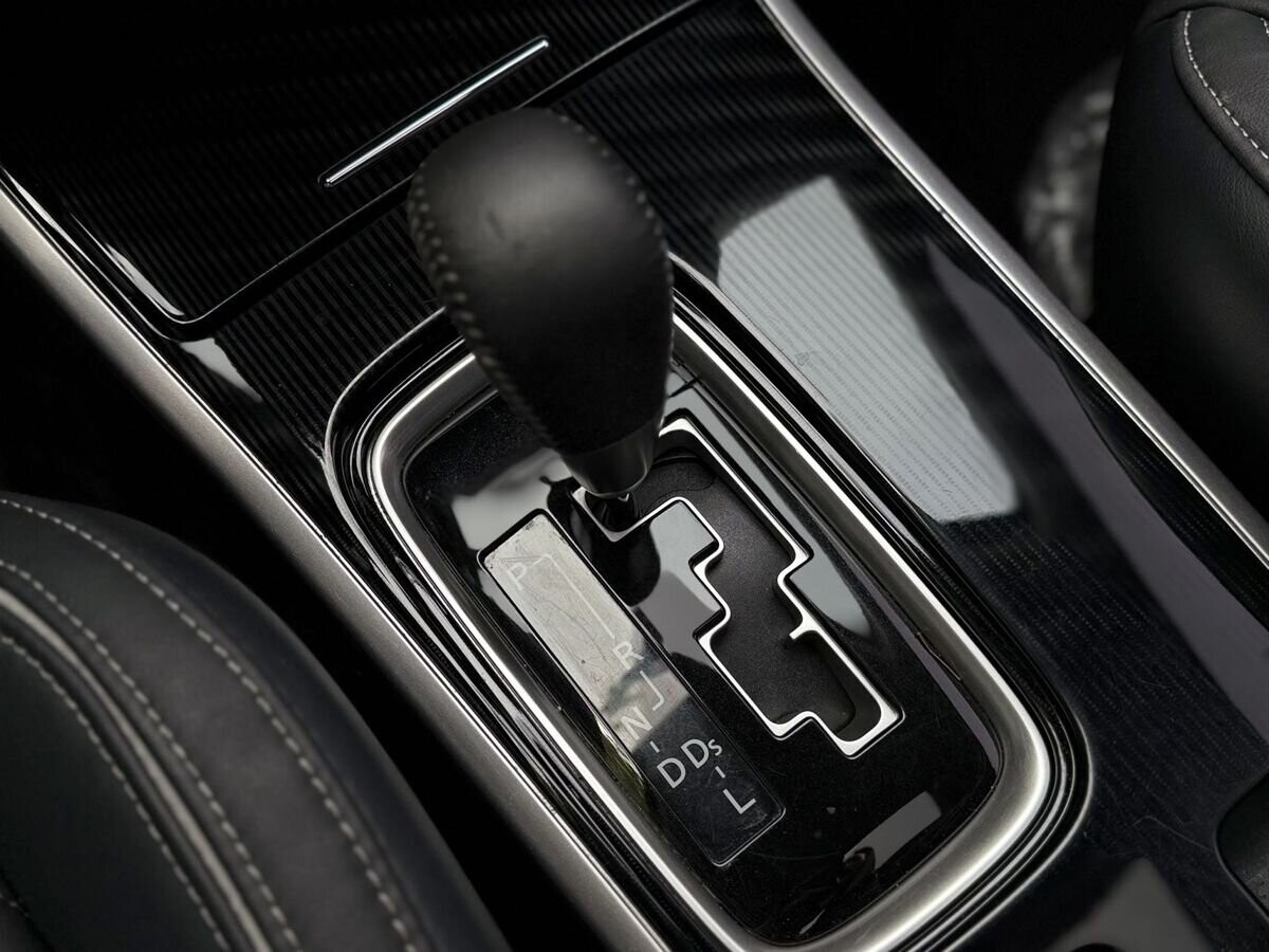 Mitsubishi Outlander 2021 - фото автомобиля