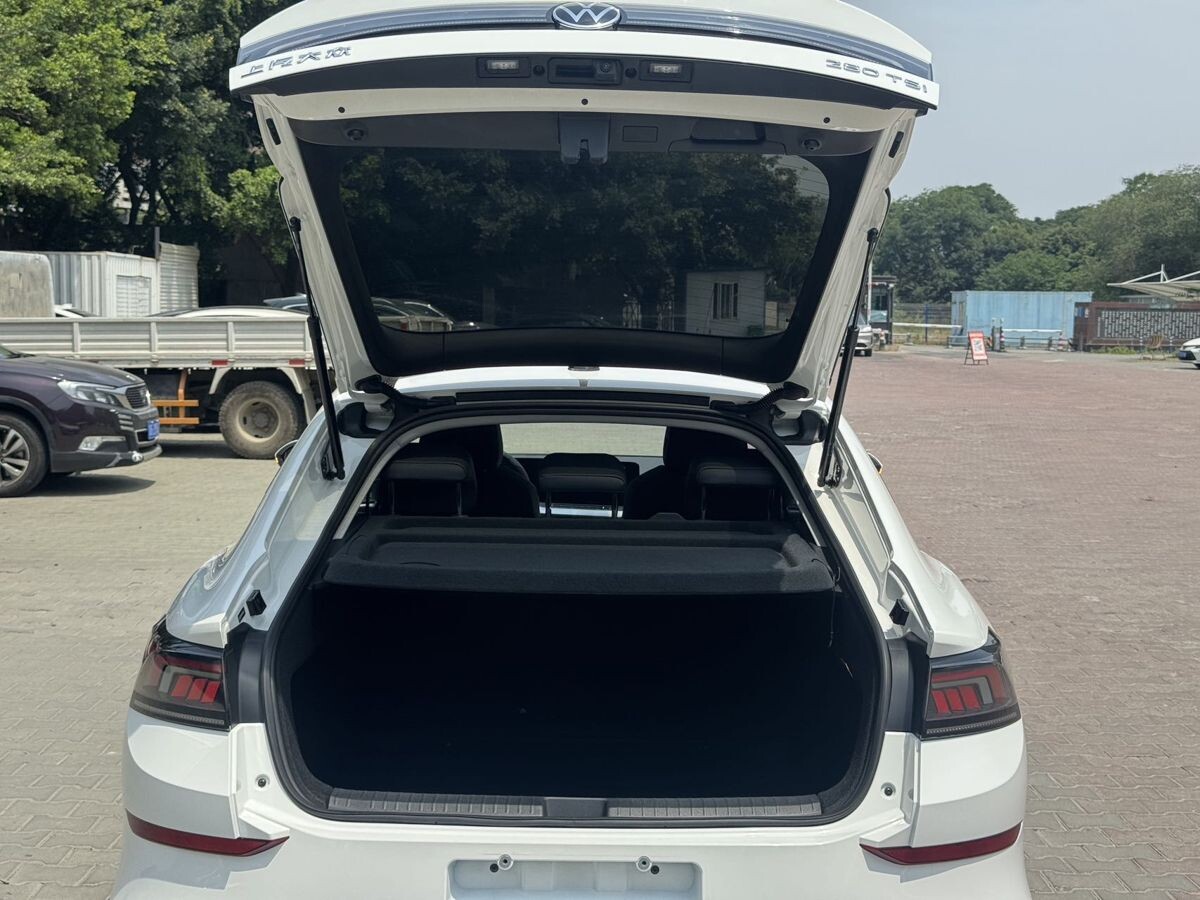 Volkswagen Lamando L 2022 - фото автомобиля
