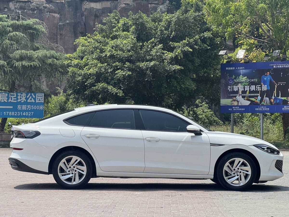 Volkswagen Lamando L 2022 - фото автомобиля