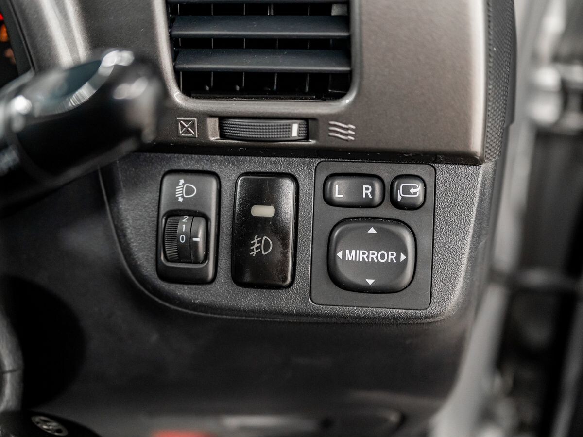 Toyota Wish 2008 - фото автомобиля