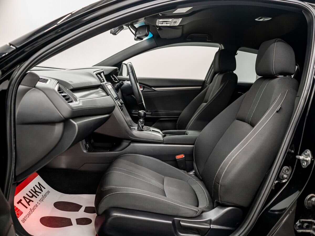 Honda Civic 2018 - фото автомобиля