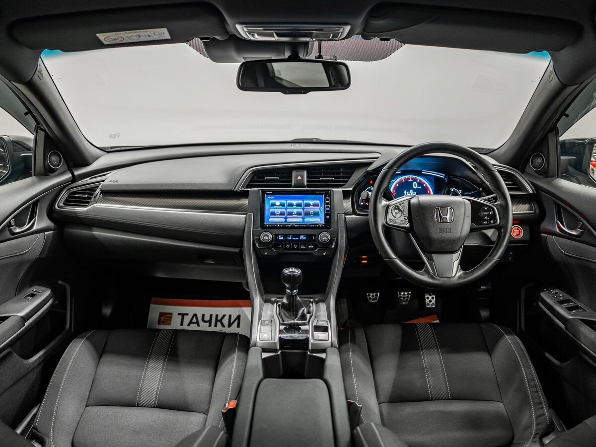 Honda Civic 2018 - фото автомобиля