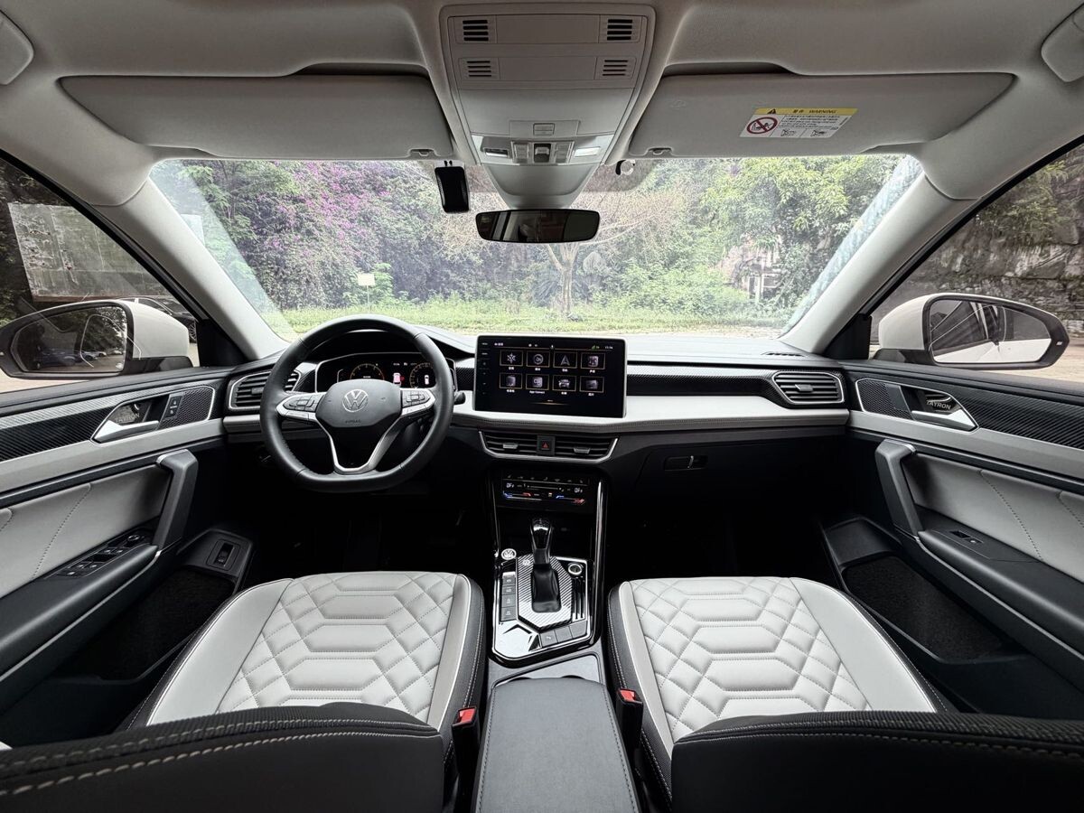 Volkswagen Tayron 2022 - фото автомобиля