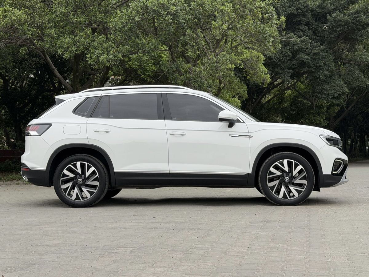 Volkswagen Tayron 2022 - фото автомобиля