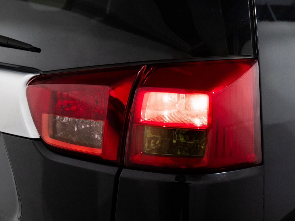 Peugeot 4007 2008 - фото автомобиля