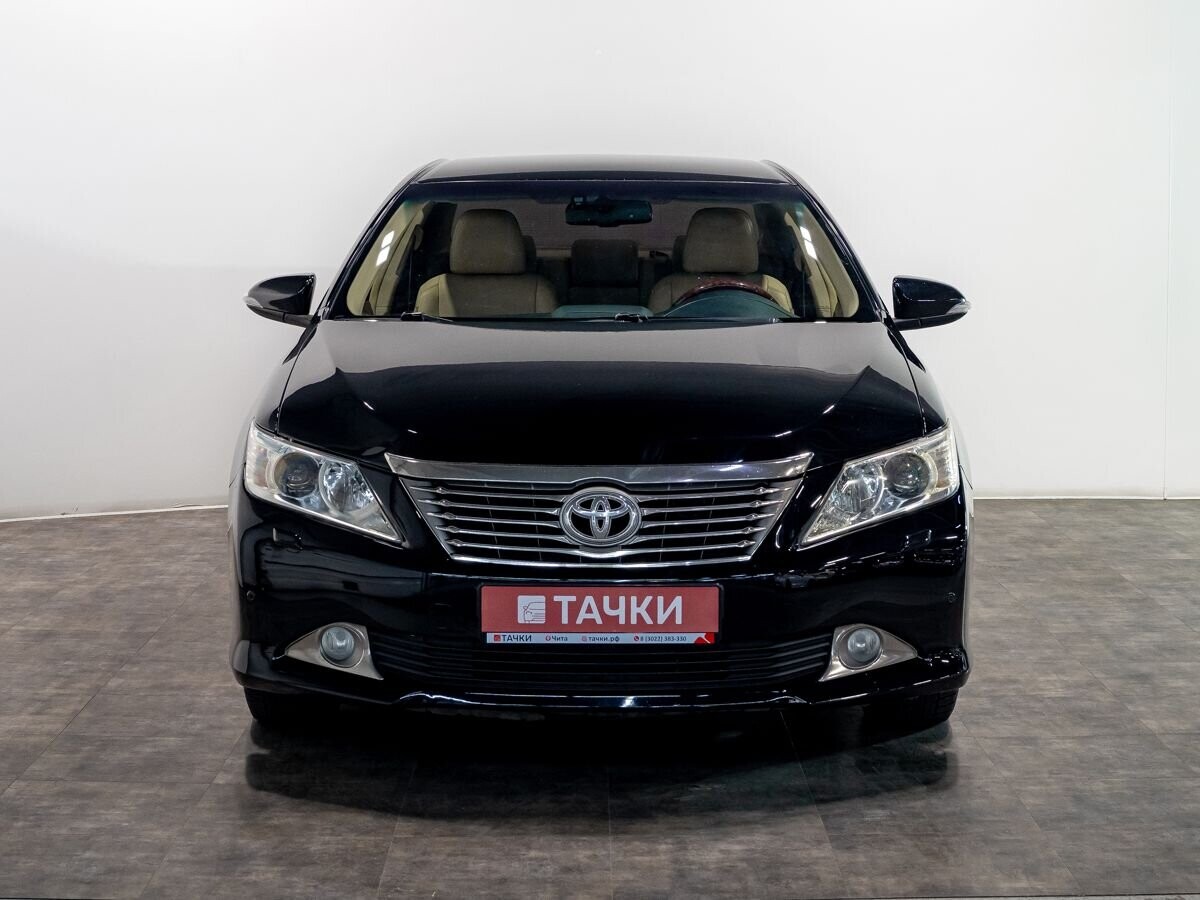 Toyota Camry 2012 - фото автомобиля