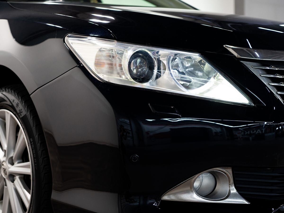 Toyota Camry 2012 - фото автомобиля