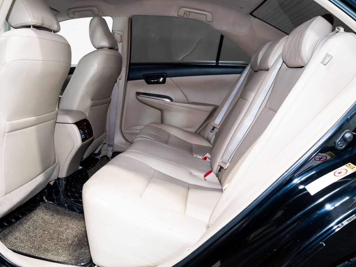 Toyota Camry 2012 - фото автомобиля