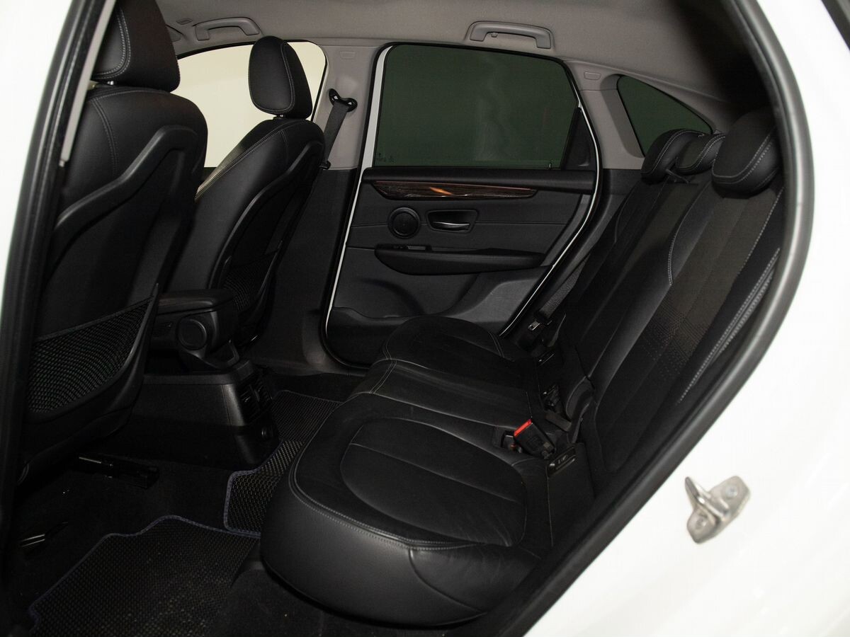 BMW 2-Series Active Tourer 2015 - фото автомобиля