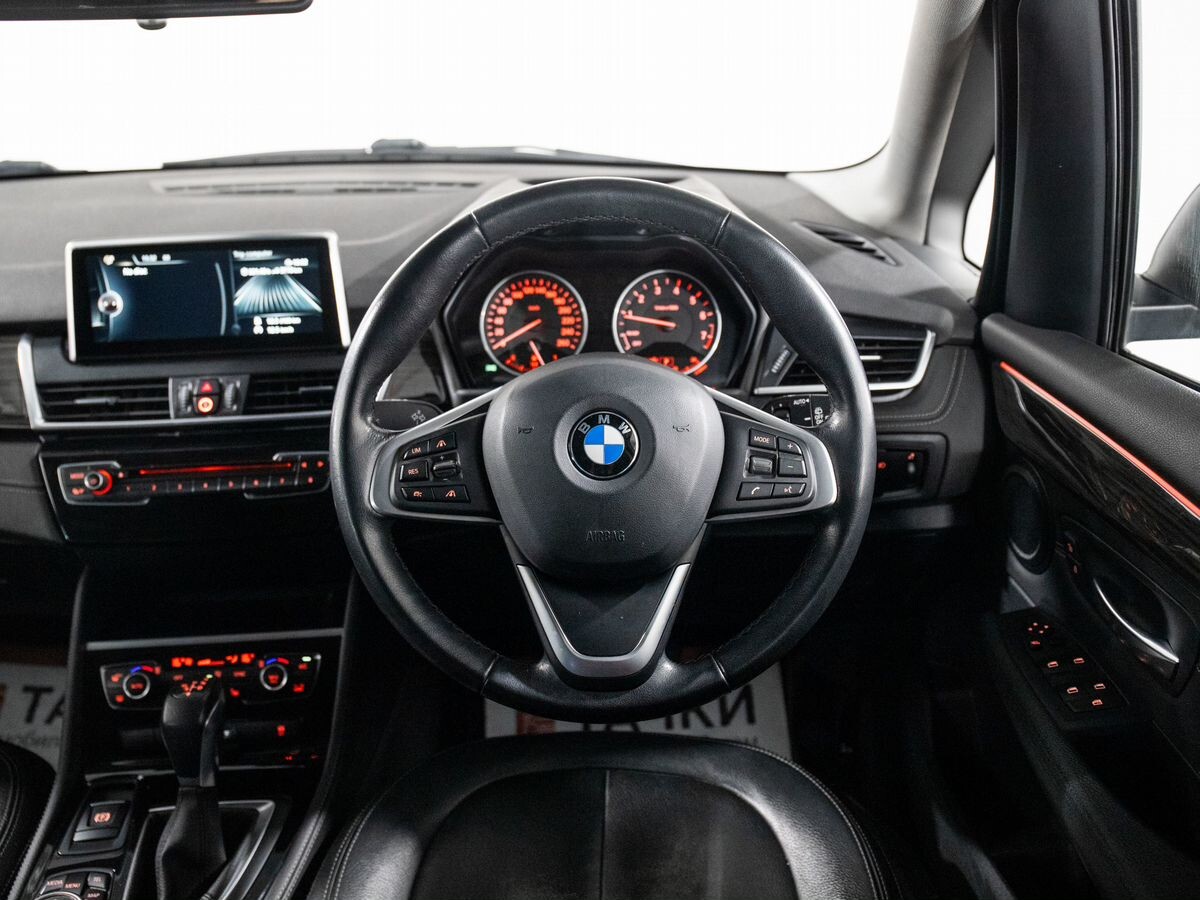 BMW 2-Series Active Tourer 2015 - фото автомобиля