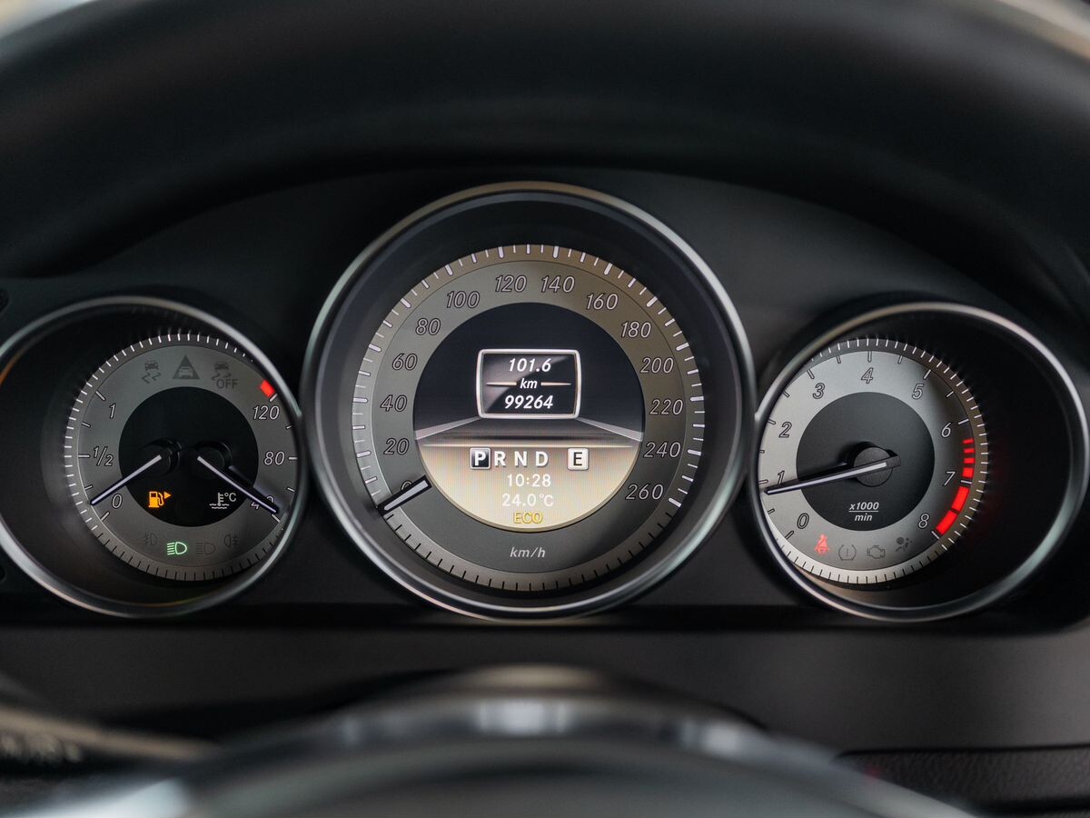Mercedes-Benz C-Class 2011 - фото автомобиля