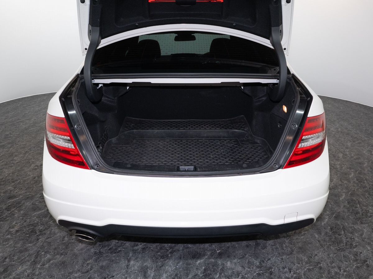 Mercedes-Benz C-Class 2011 - фото автомобиля