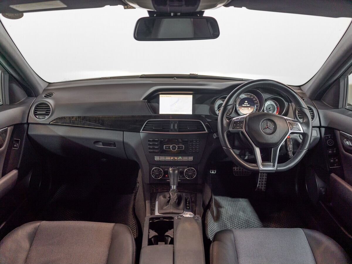 Mercedes-Benz C-Class 2011 - фото автомобиля