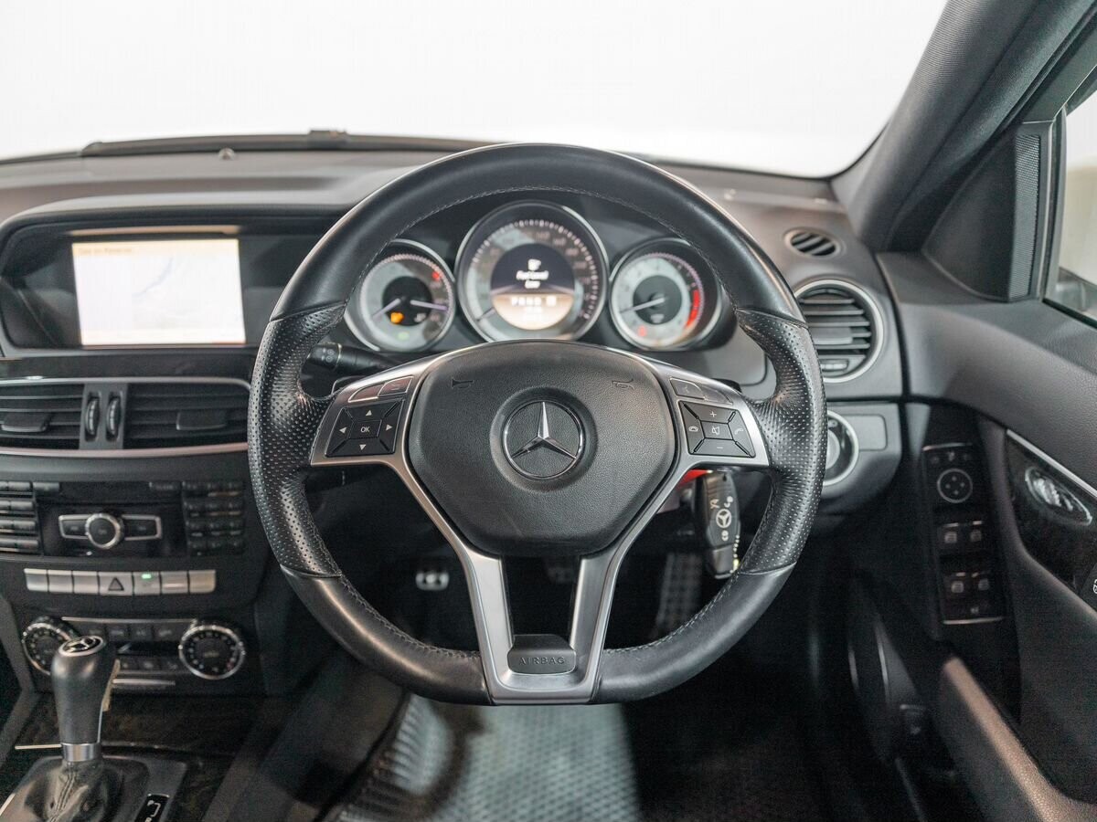 Mercedes-Benz C-Class 2011 - фото автомобиля
