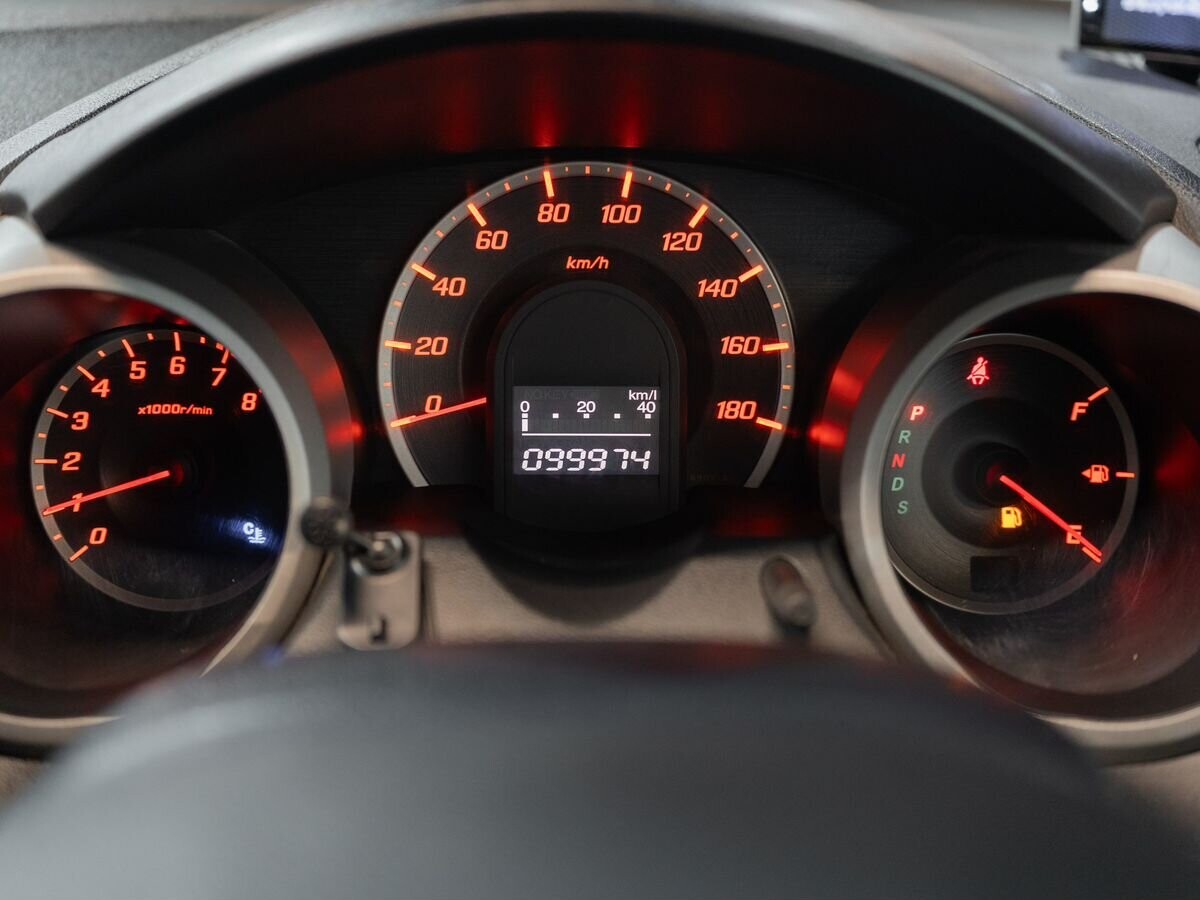 Honda Fit 2010 - фото автомобиля