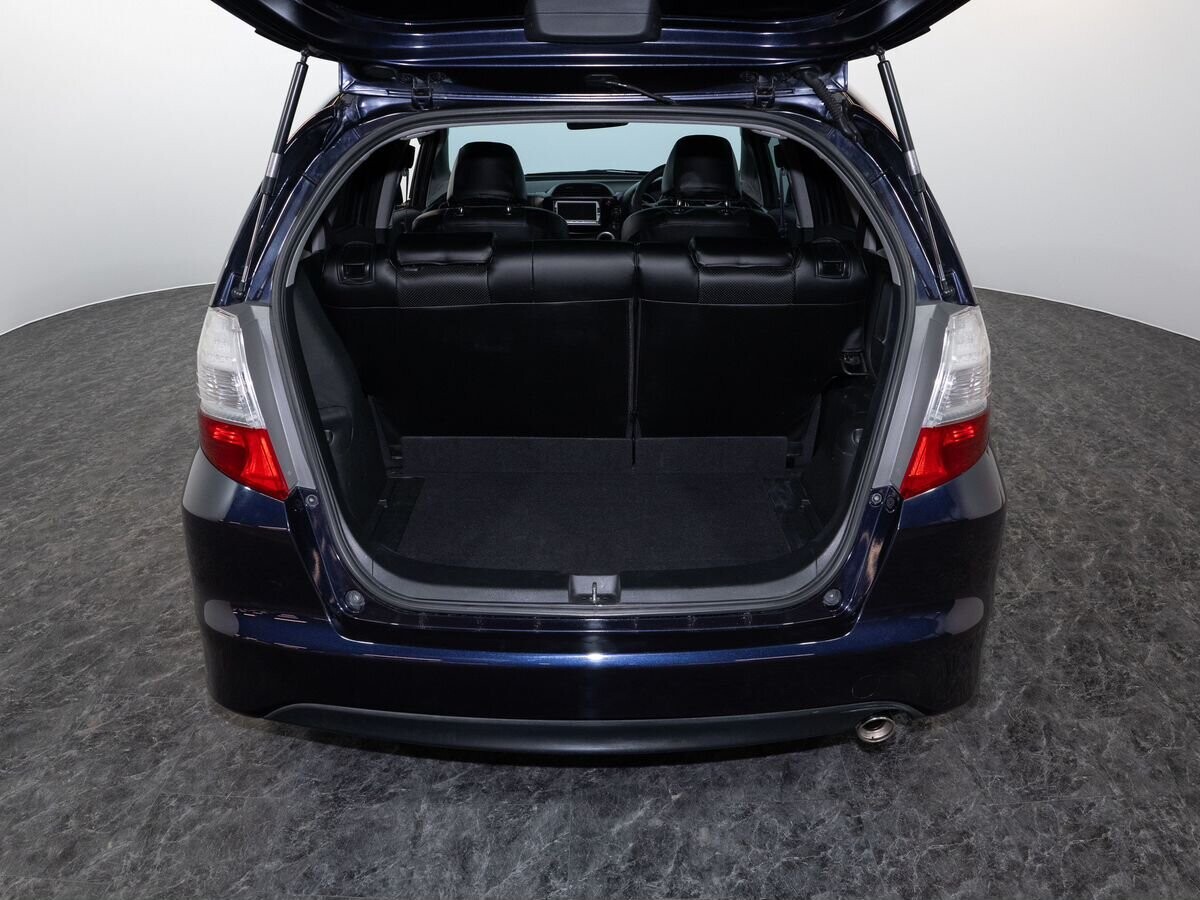 Honda Fit 2010 - фото автомобиля