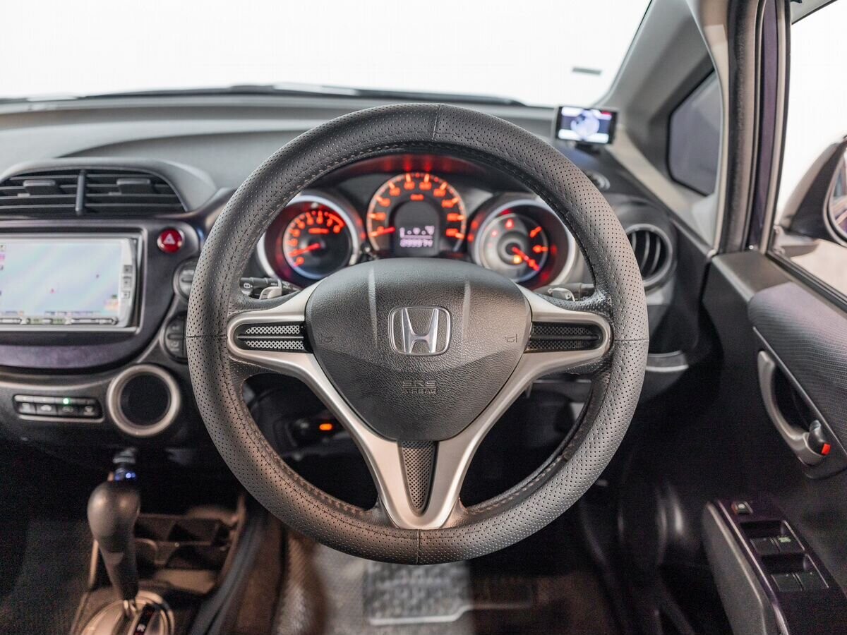 Honda Fit 2010 - фото автомобиля