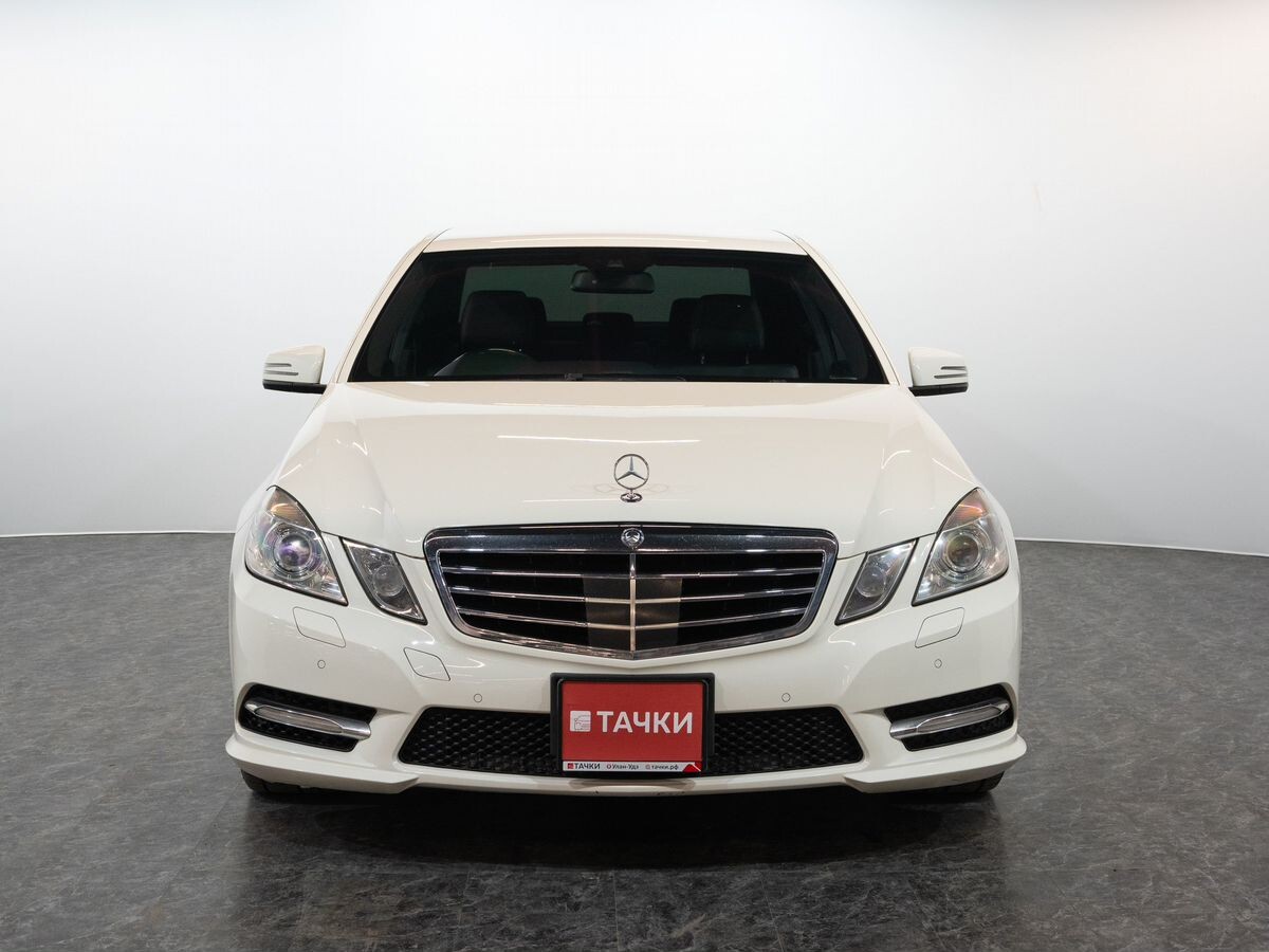 Mercedes-Benz E-Class 2012 - фото автомобиля