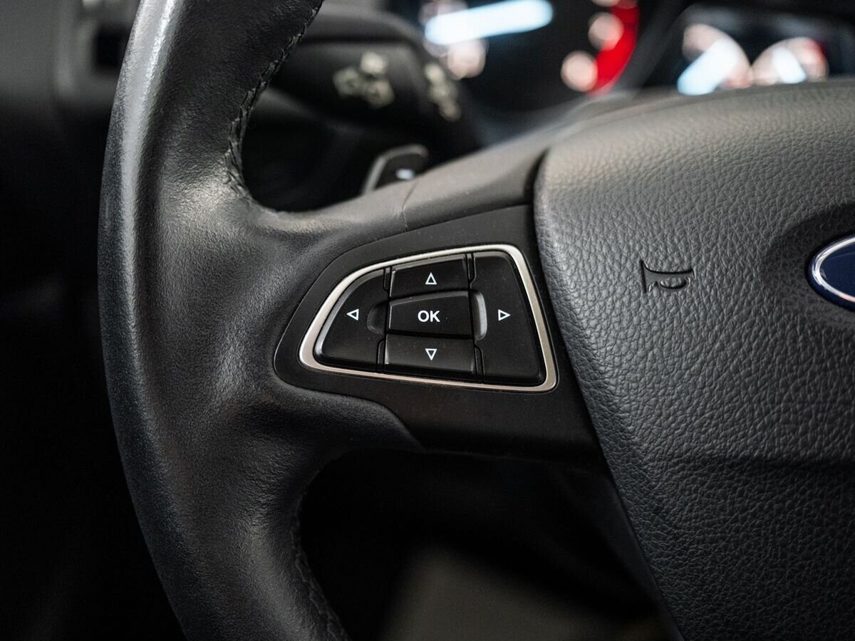 Ford Kuga 2018 - фото автомобиля