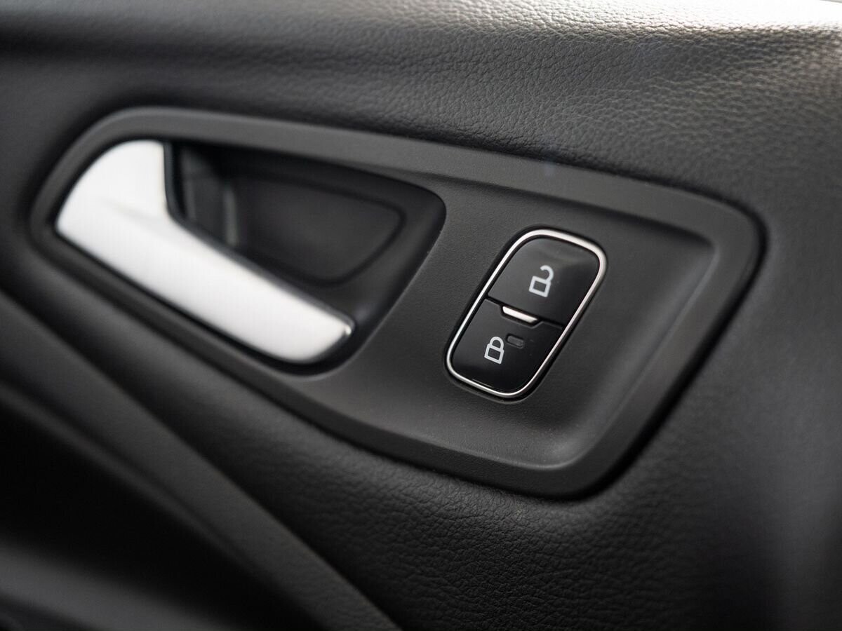Ford Kuga 2018 - фото автомобиля