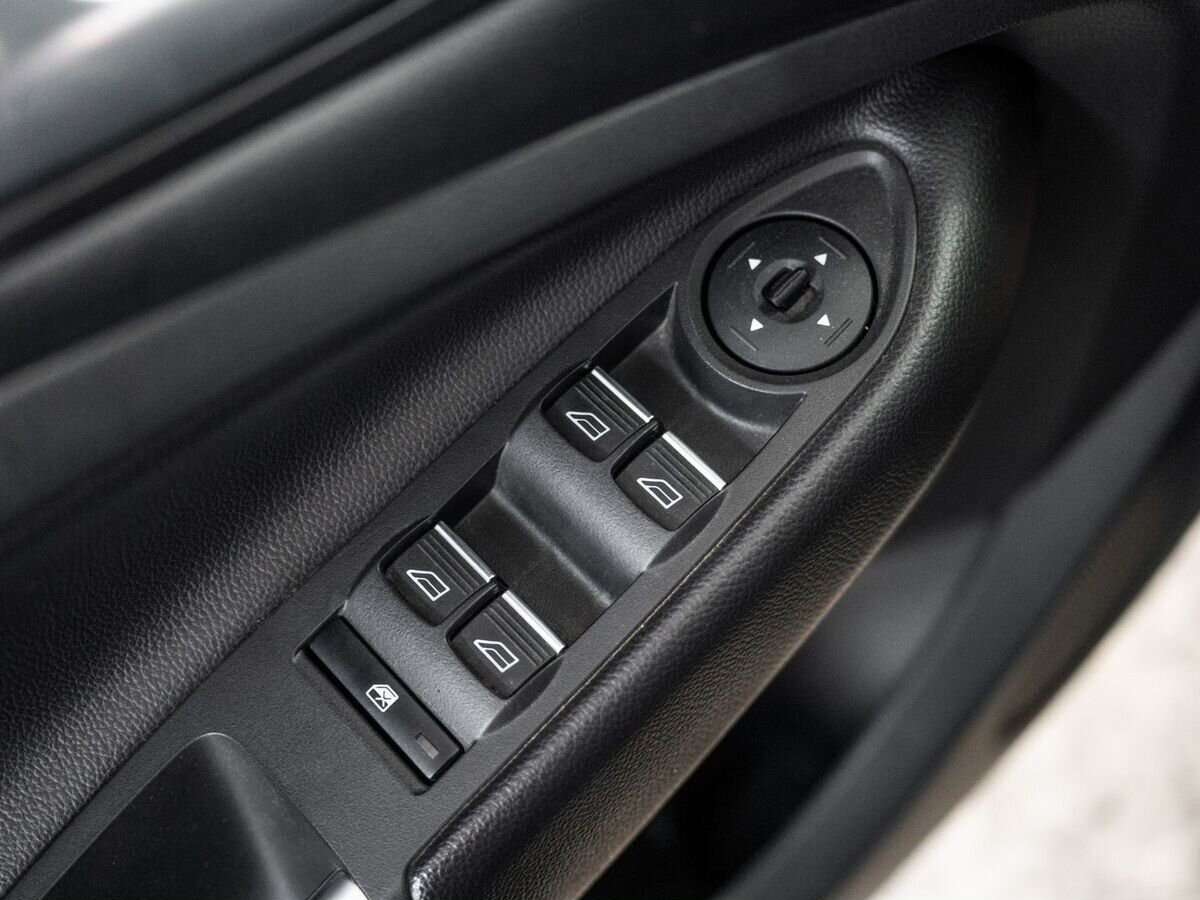 Ford Kuga 2018 - фото автомобиля