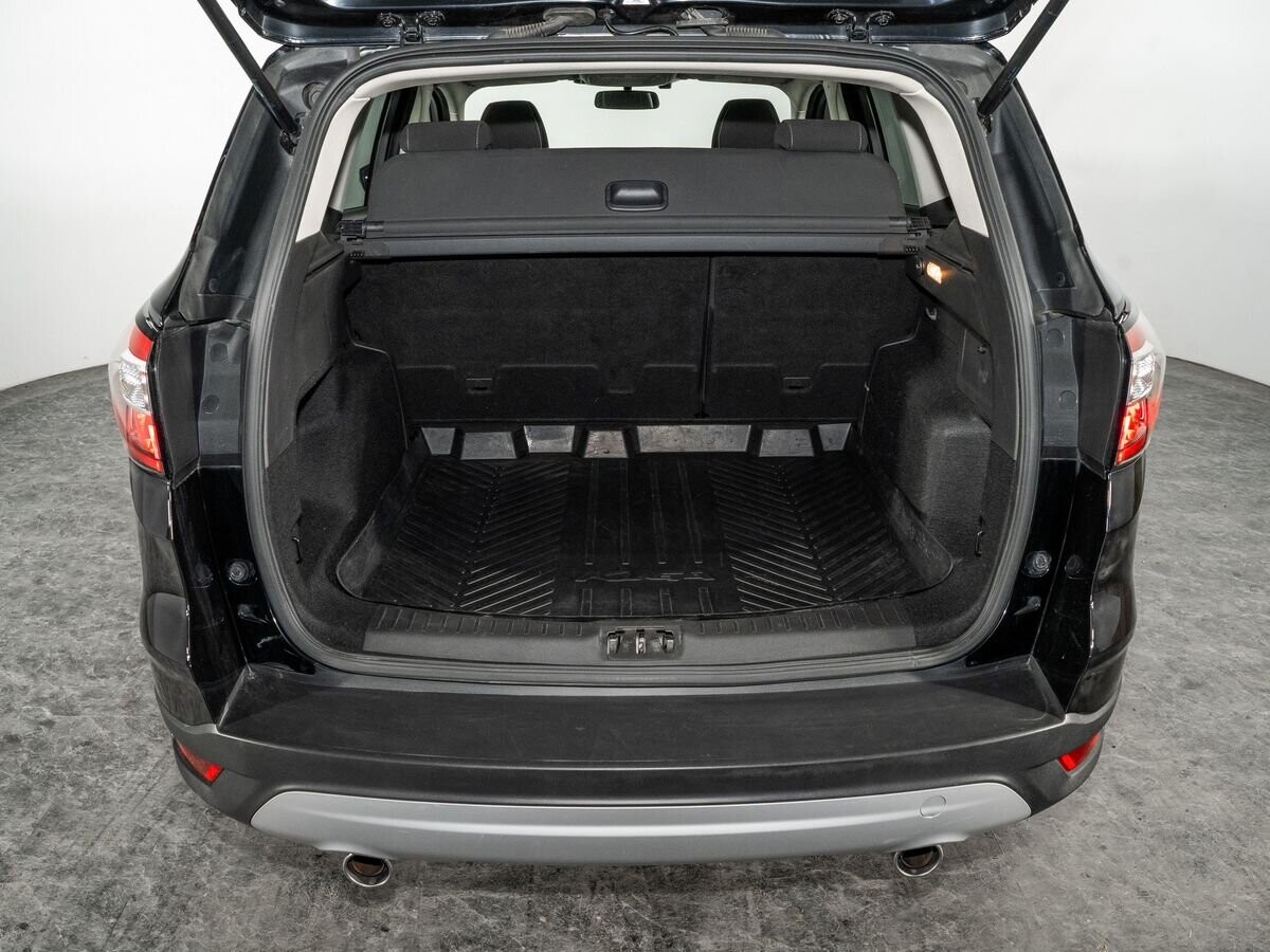 Ford Kuga 2018 - фото автомобиля