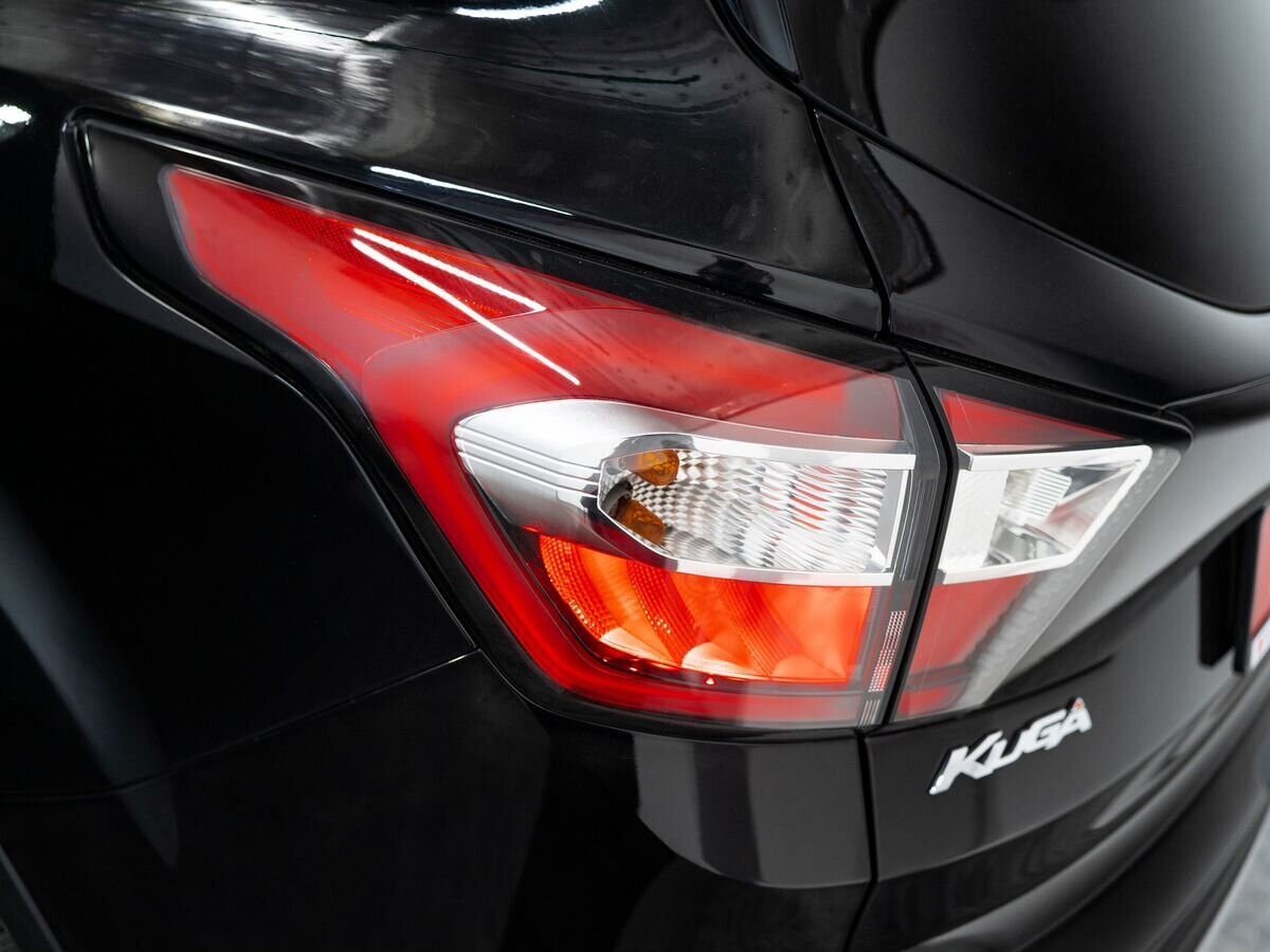Ford Kuga 2018 - фото автомобиля