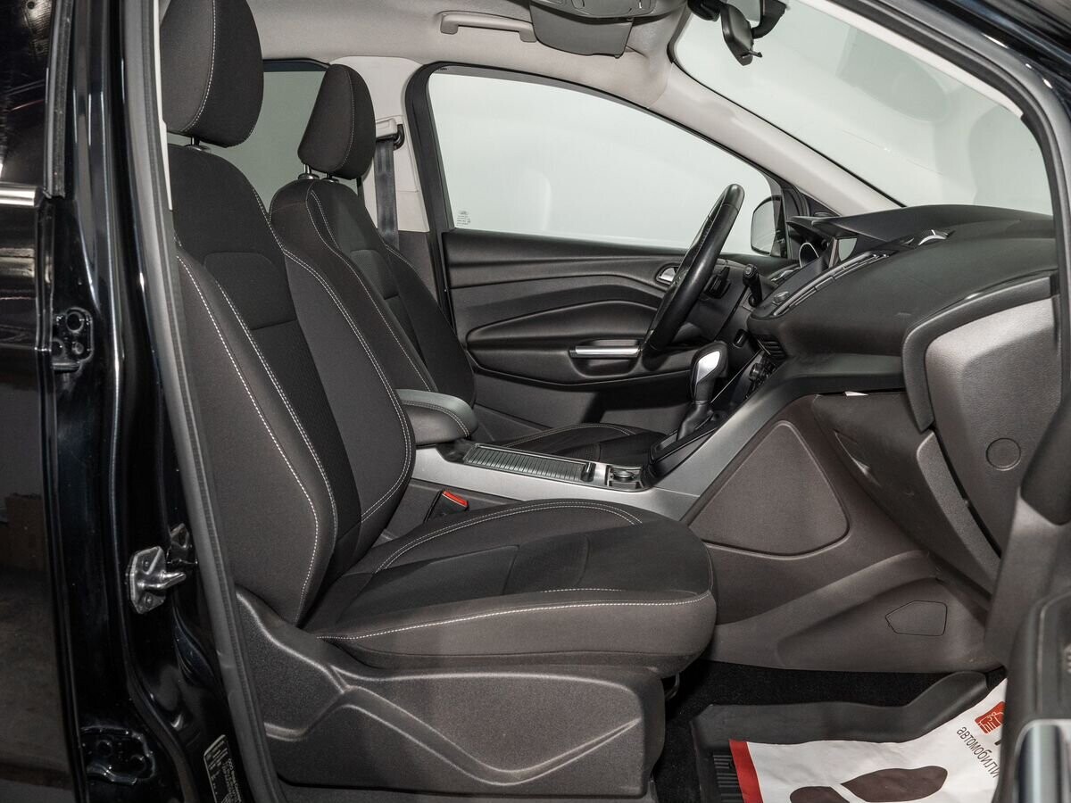 Ford Kuga 2018 - фото автомобиля