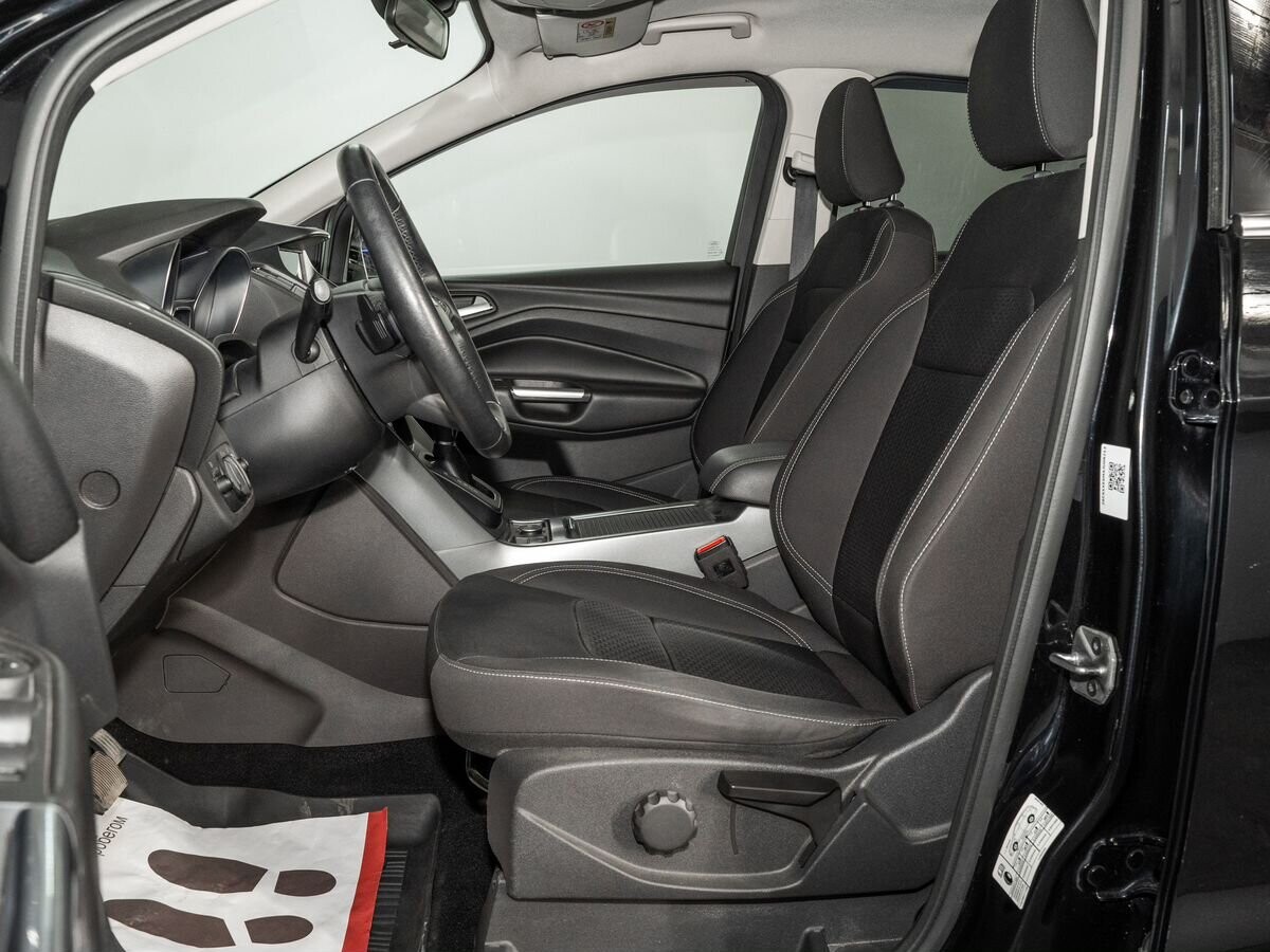 Ford Kuga 2018 - фото автомобиля