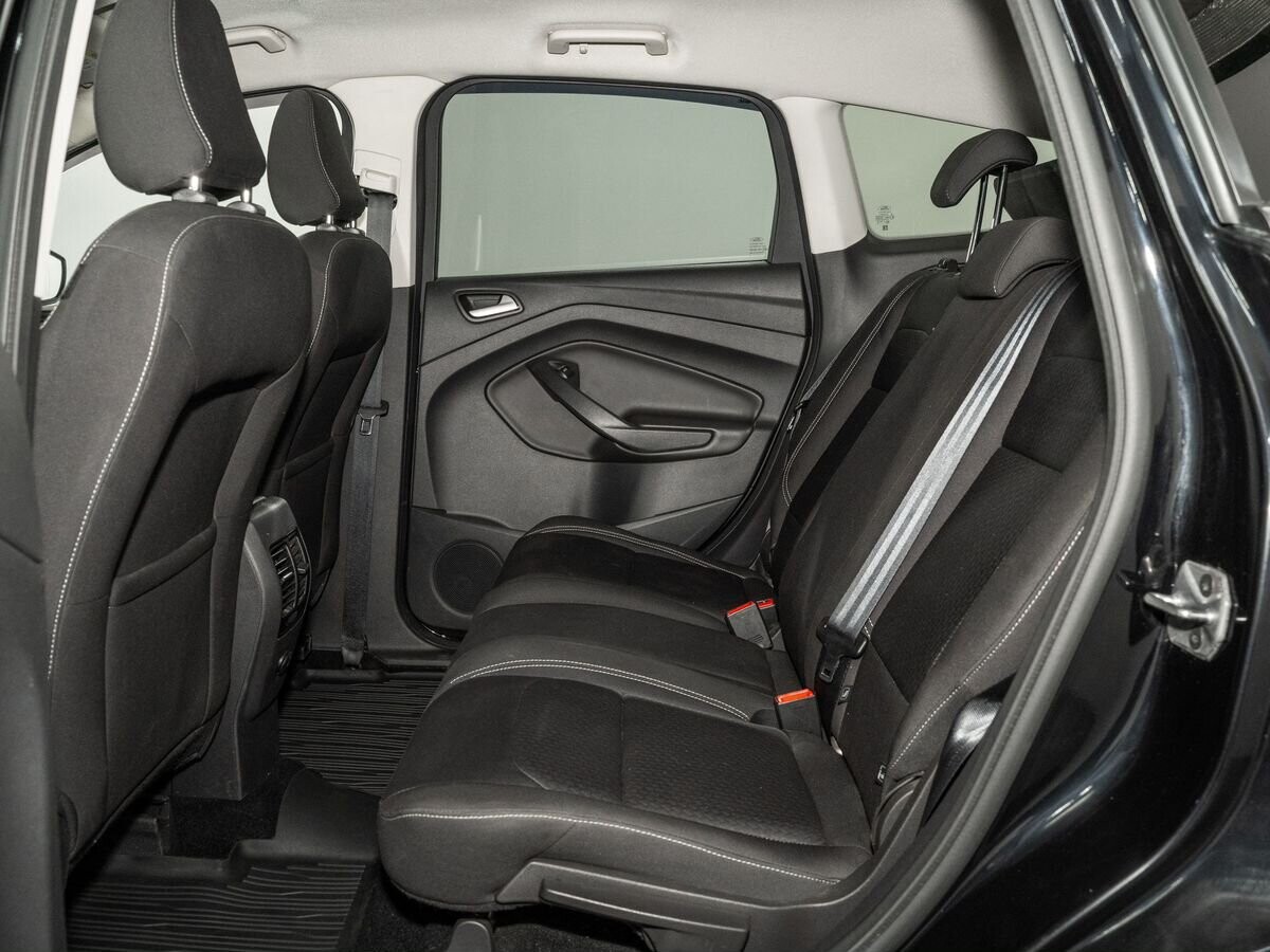 Ford Kuga 2018 - фото автомобиля