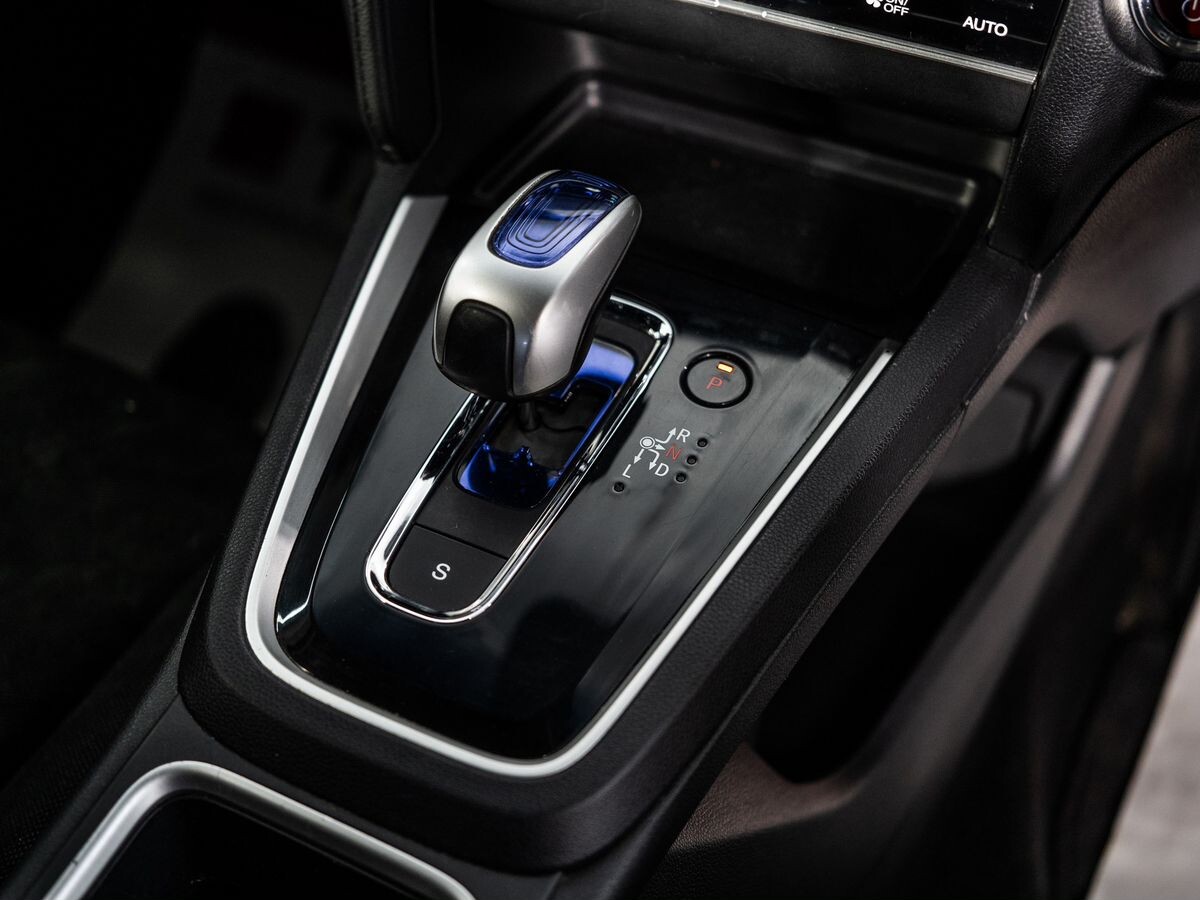Honda Shuttle 2016 - фото автомобиля