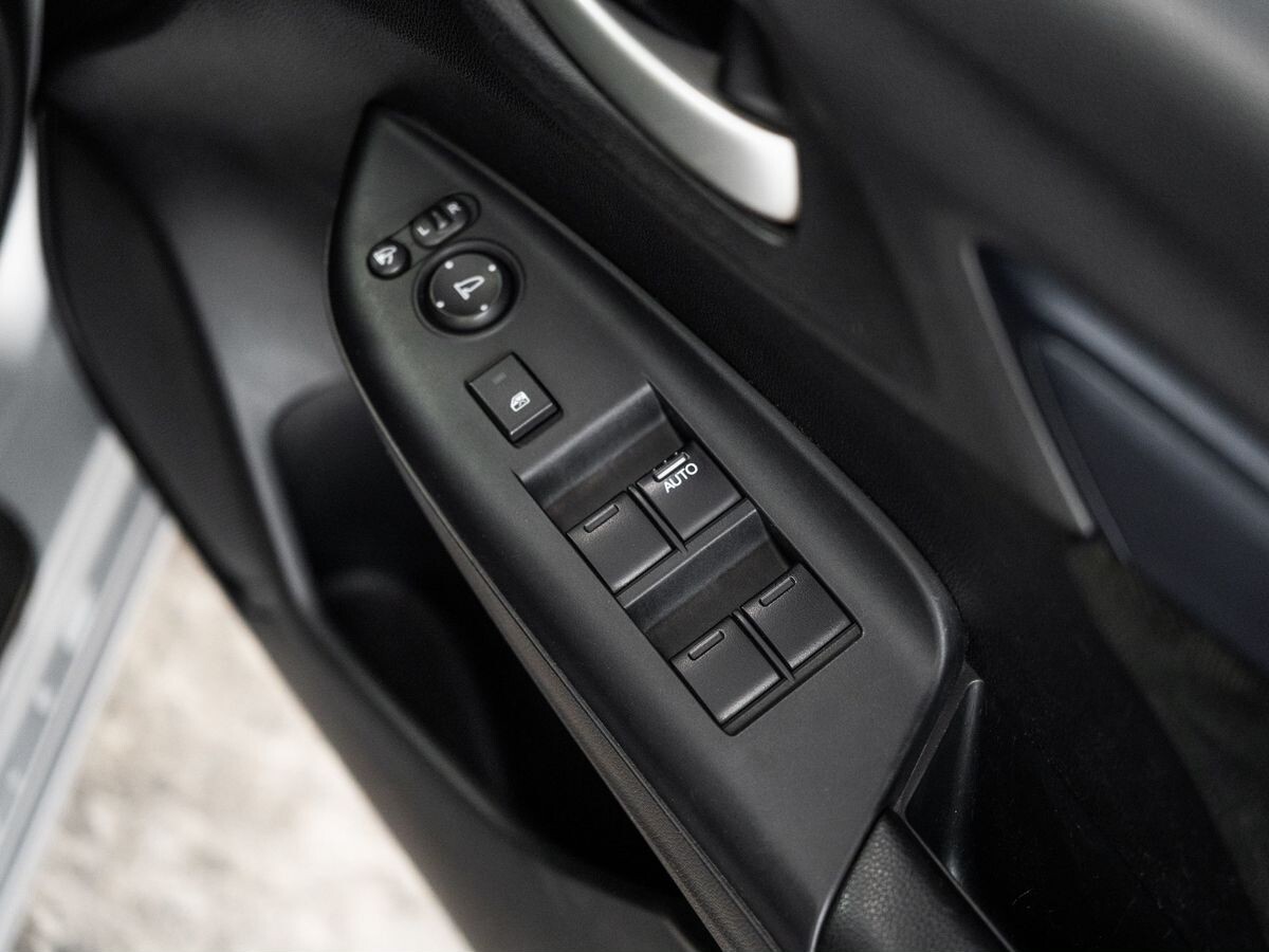 Honda Shuttle 2016 - фото автомобиля