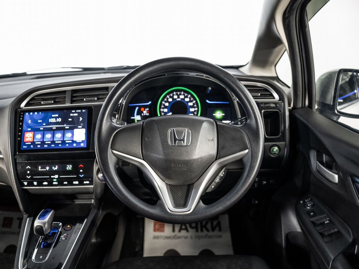 Honda Shuttle 2016 - фото автомобиля