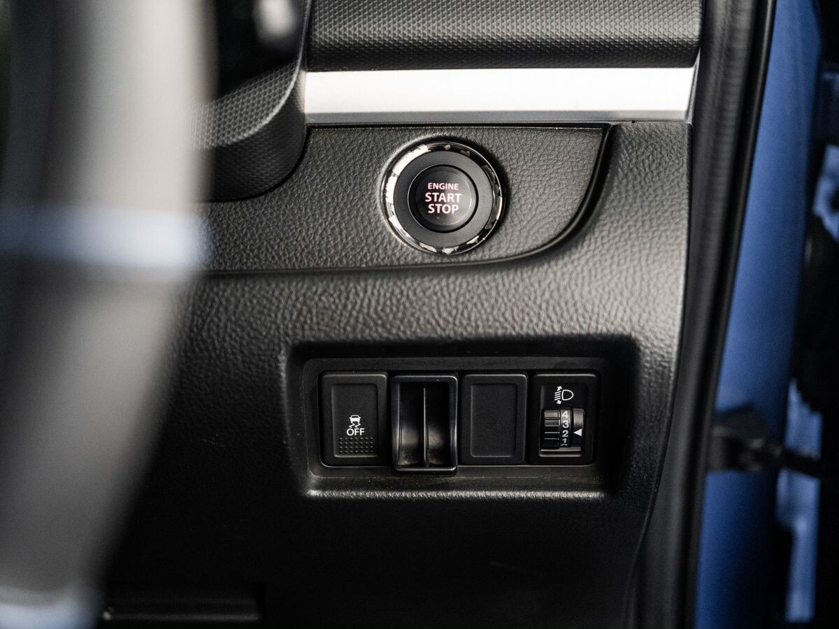 Suzuki Swift 2015 - фото автомобиля