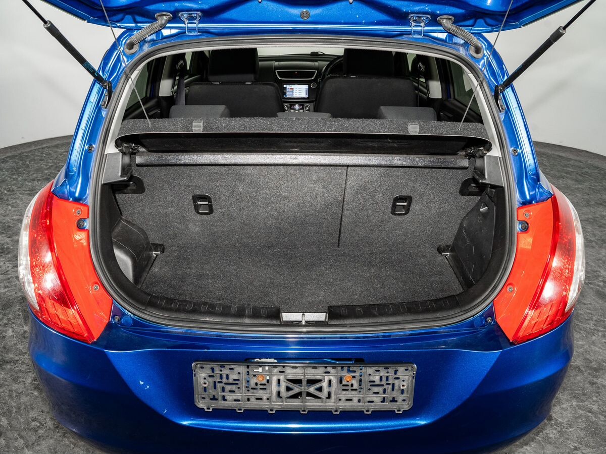 Suzuki Swift 2015 - фото автомобиля