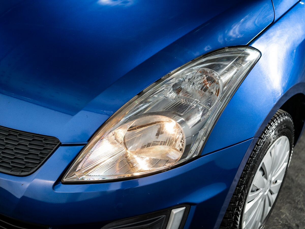 Suzuki Swift 2015 - фото автомобиля
