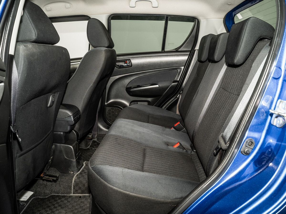 Suzuki Swift 2015 - фото автомобиля