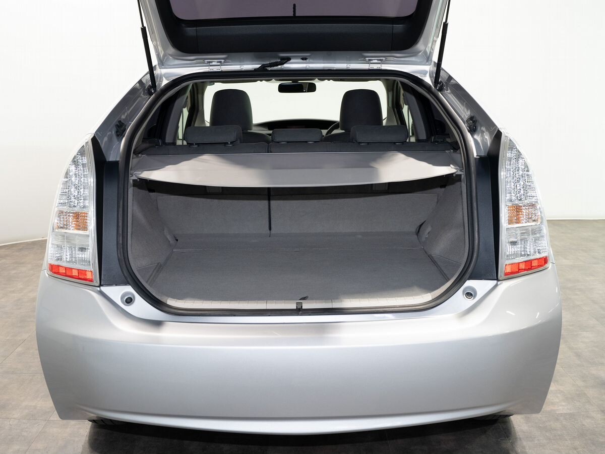 Toyota Prius 2011 - фото автомобиля