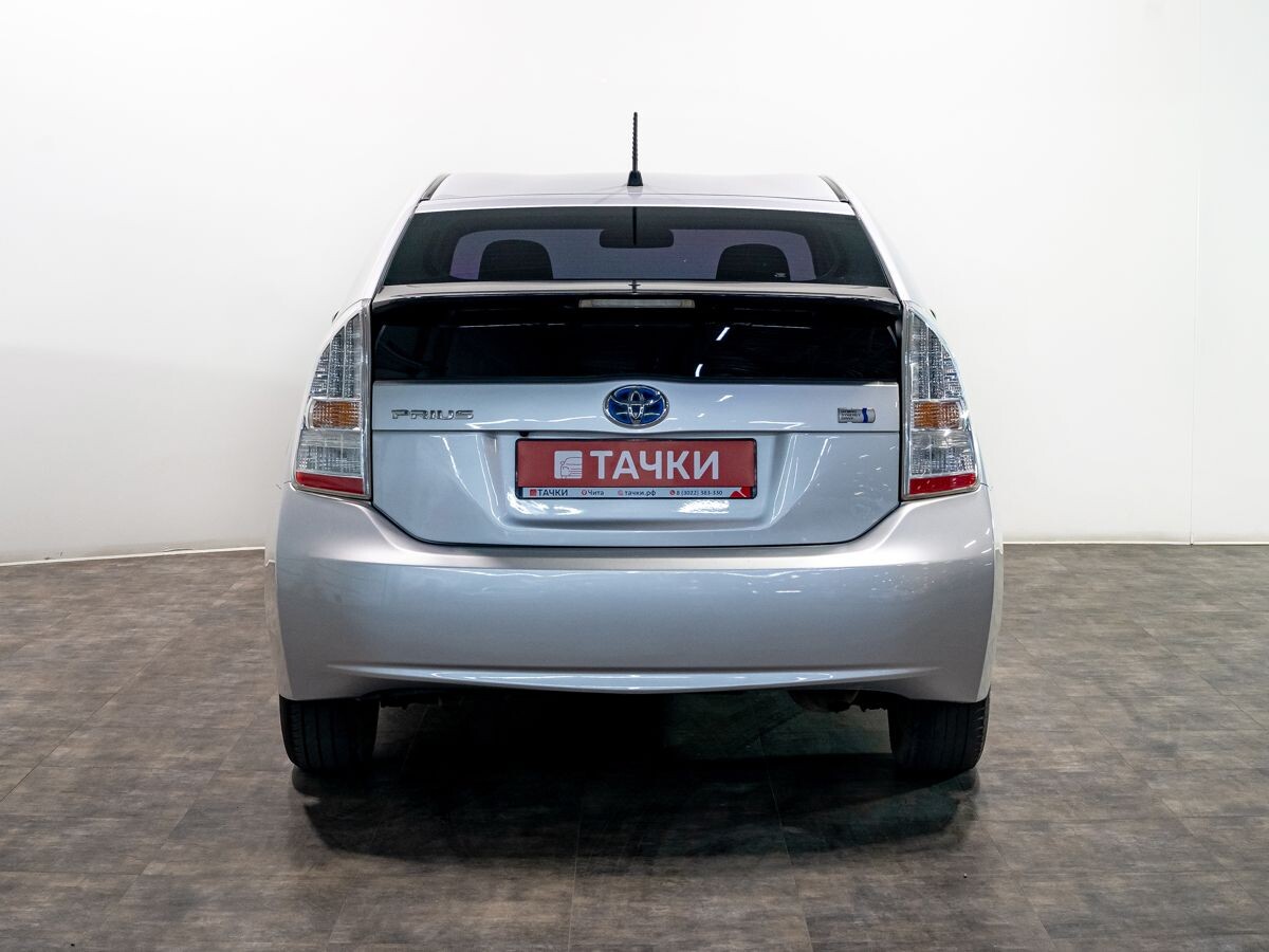 Toyota Prius 2011 - фото автомобиля