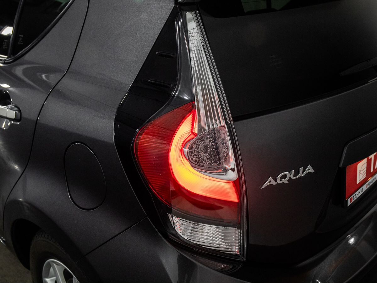Toyota Aqua 2018 - фото автомобиля