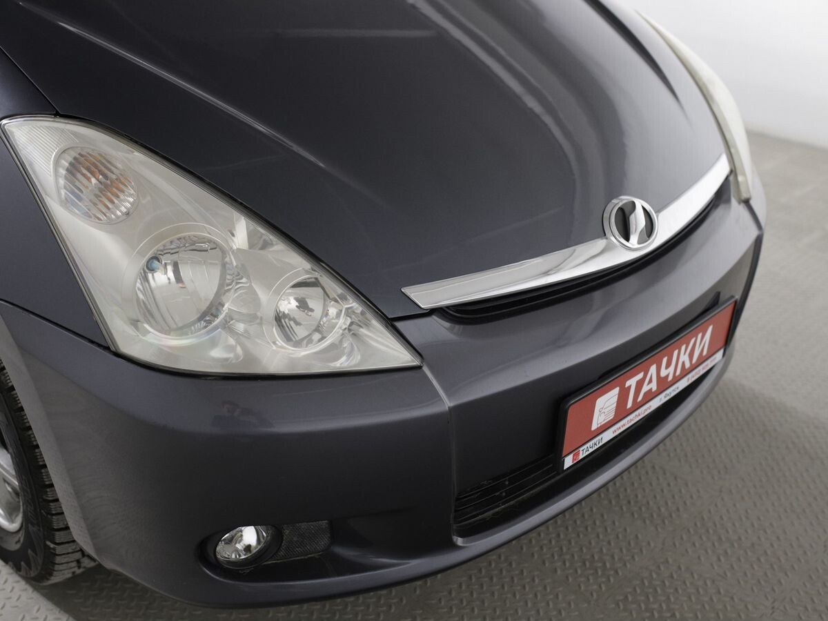 Toyota Wish 2003 - фото автомобиля