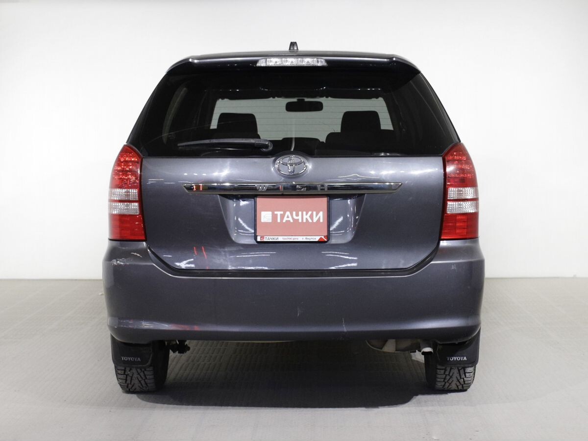 Toyota Wish 2003 - фото автомобиля