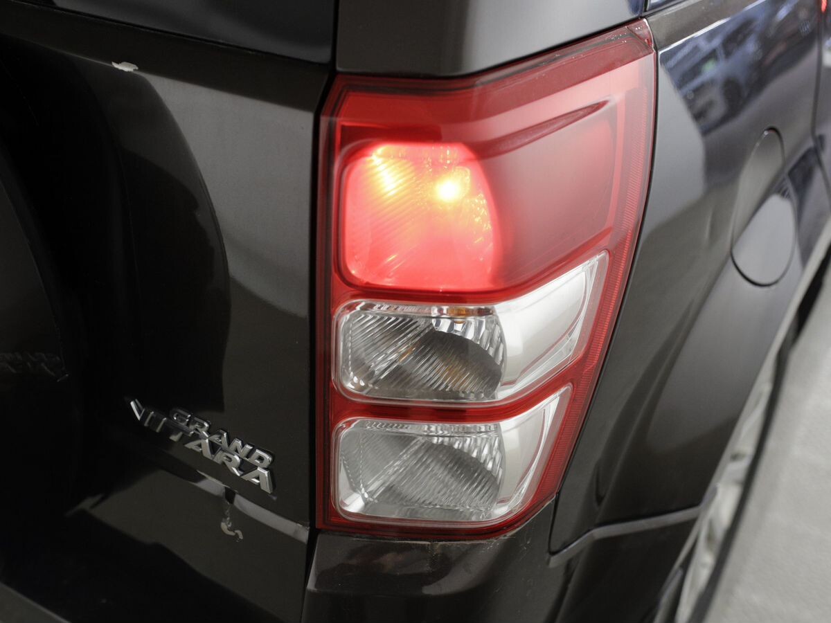 Suzuki Grand Vitara 2013 - фото автомобиля